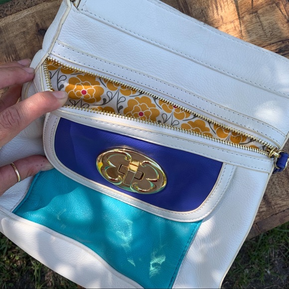 🩵 Emma Fox Clororblock Crossbody Bag - Picture 2 of 7